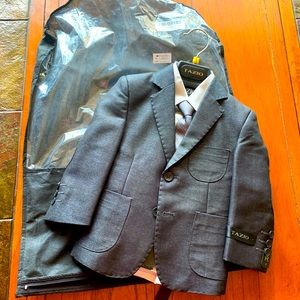 Brand new Tazio 2T toddler suit. All pieces included.